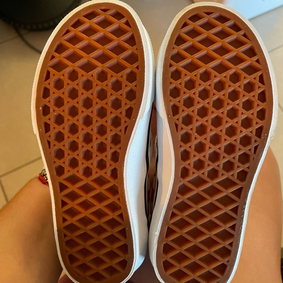 Vans - Kids 11.0 - Picture 2 of 4